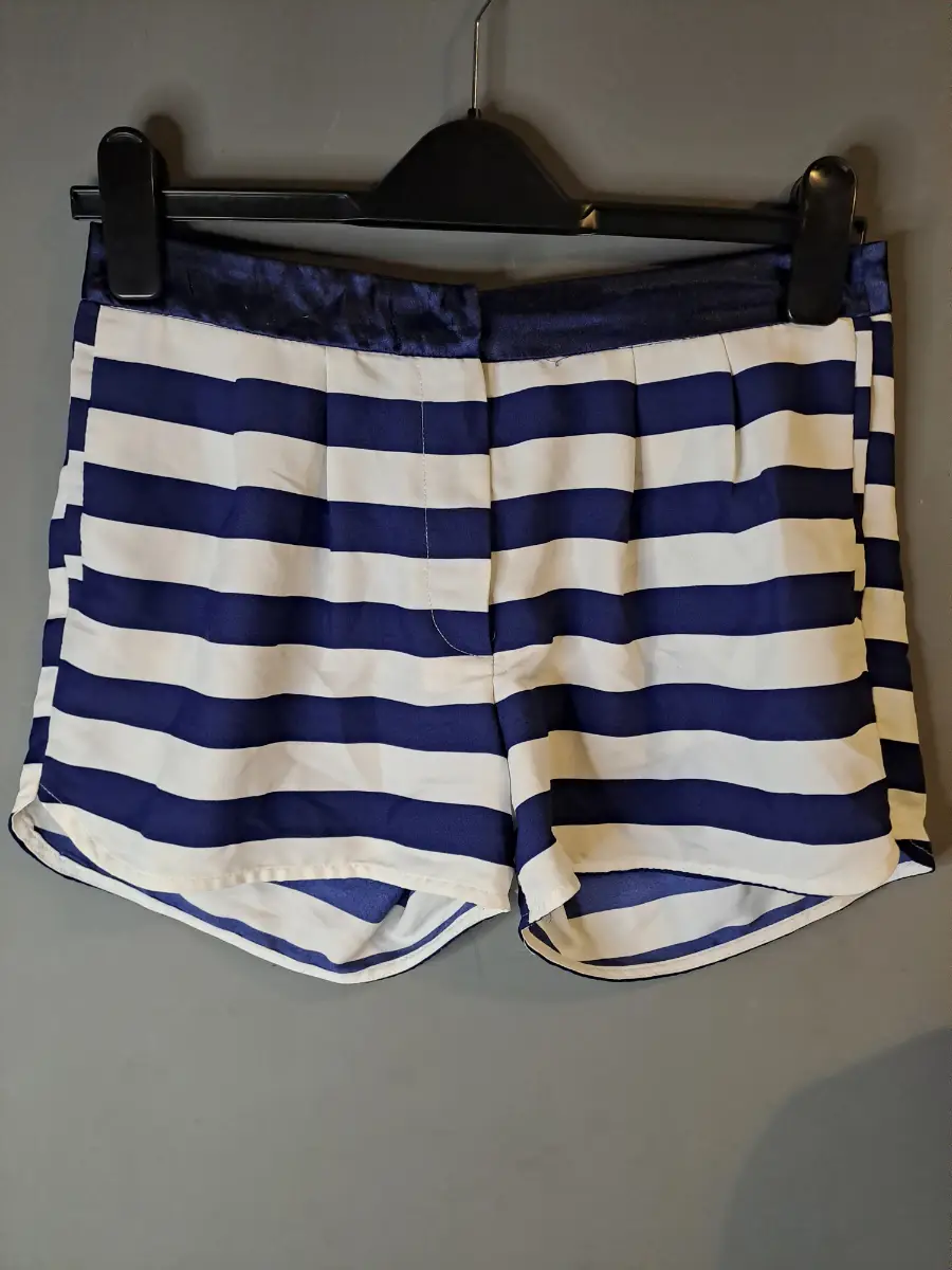 Zara basic striped shorts with pockets size 8 vgc