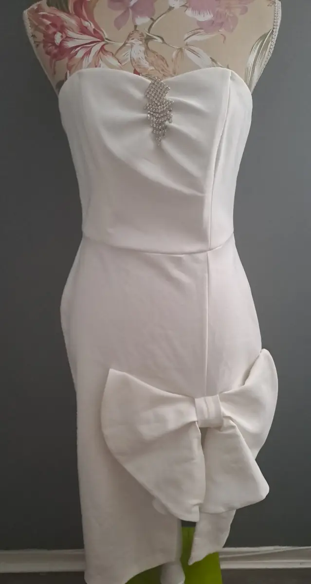 River Island off white dress size 10 in vgc