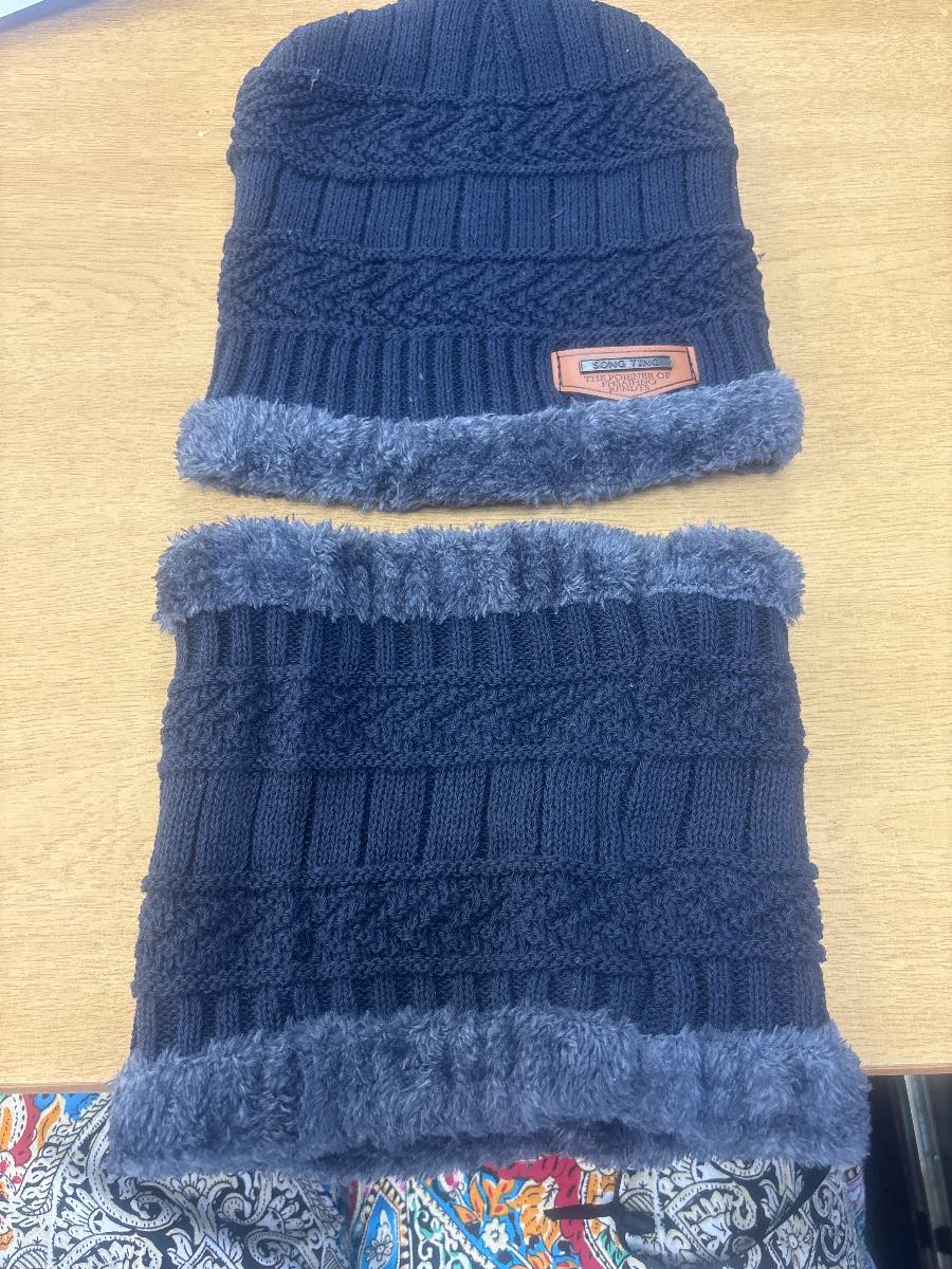 Hat and neck scarf new gift set