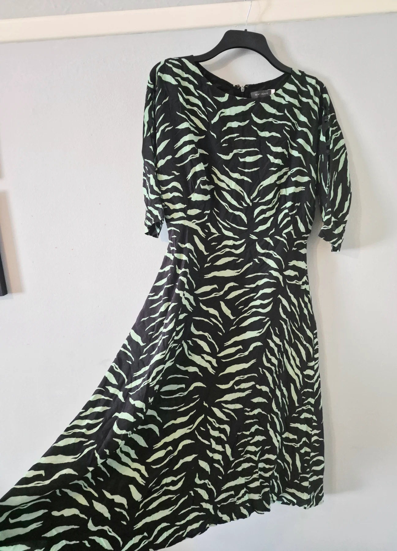 Mint Velvet Nadine Mint Green Zebra Print Midi Dress UK 12