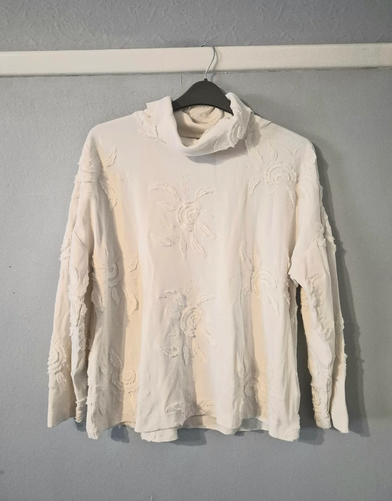 Jaeger Ivory Embroidered Floral Raised Applique Roll Cowl Neck Jumper Top Size 16