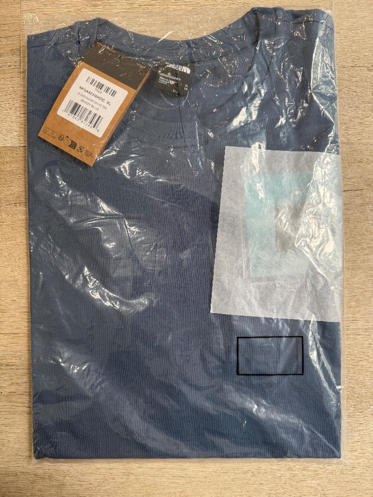 THE NORTH FACE MOUNTAIN TEE