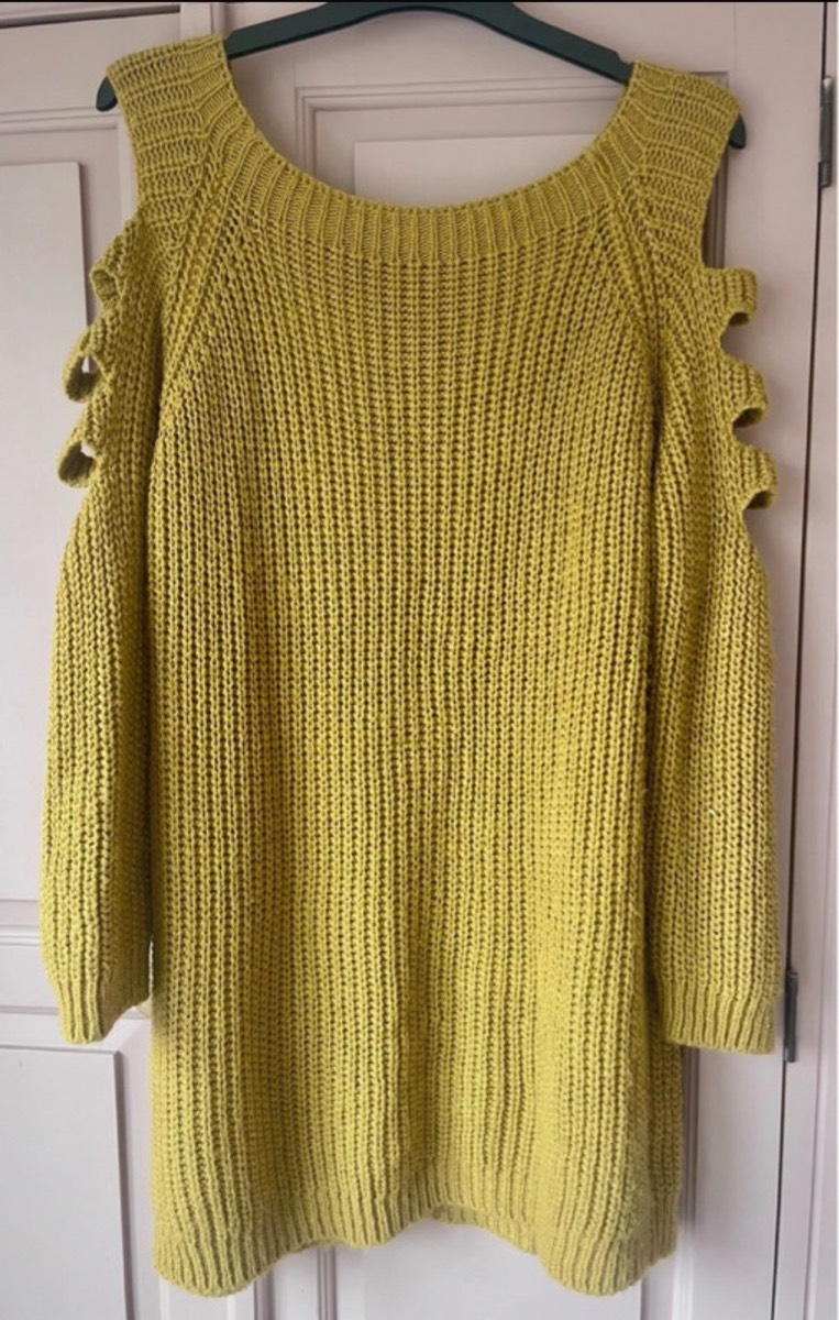 Quiz Ladies Jumper size Small