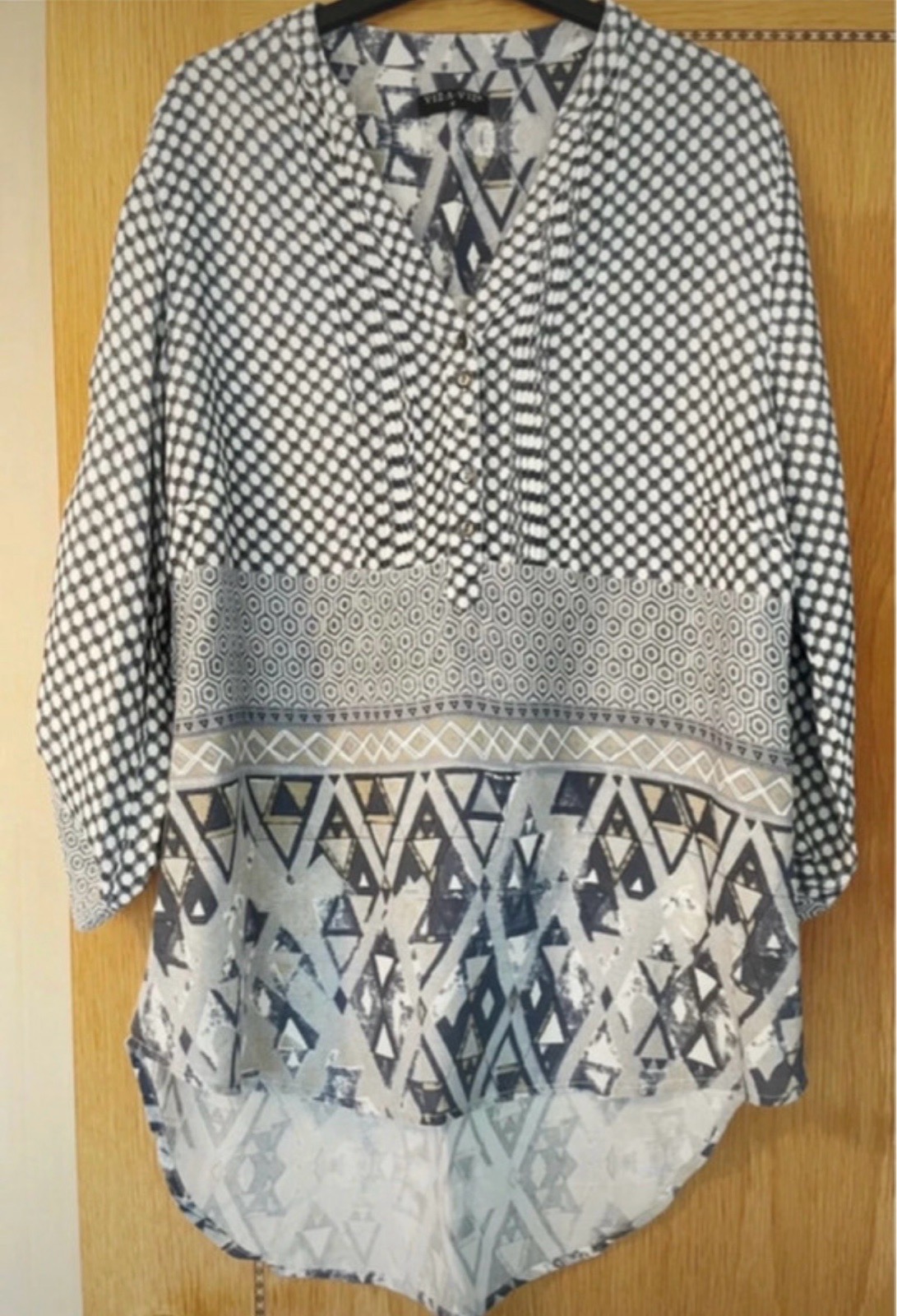 Viz-A-Viz Ladies Summer Shirt size small