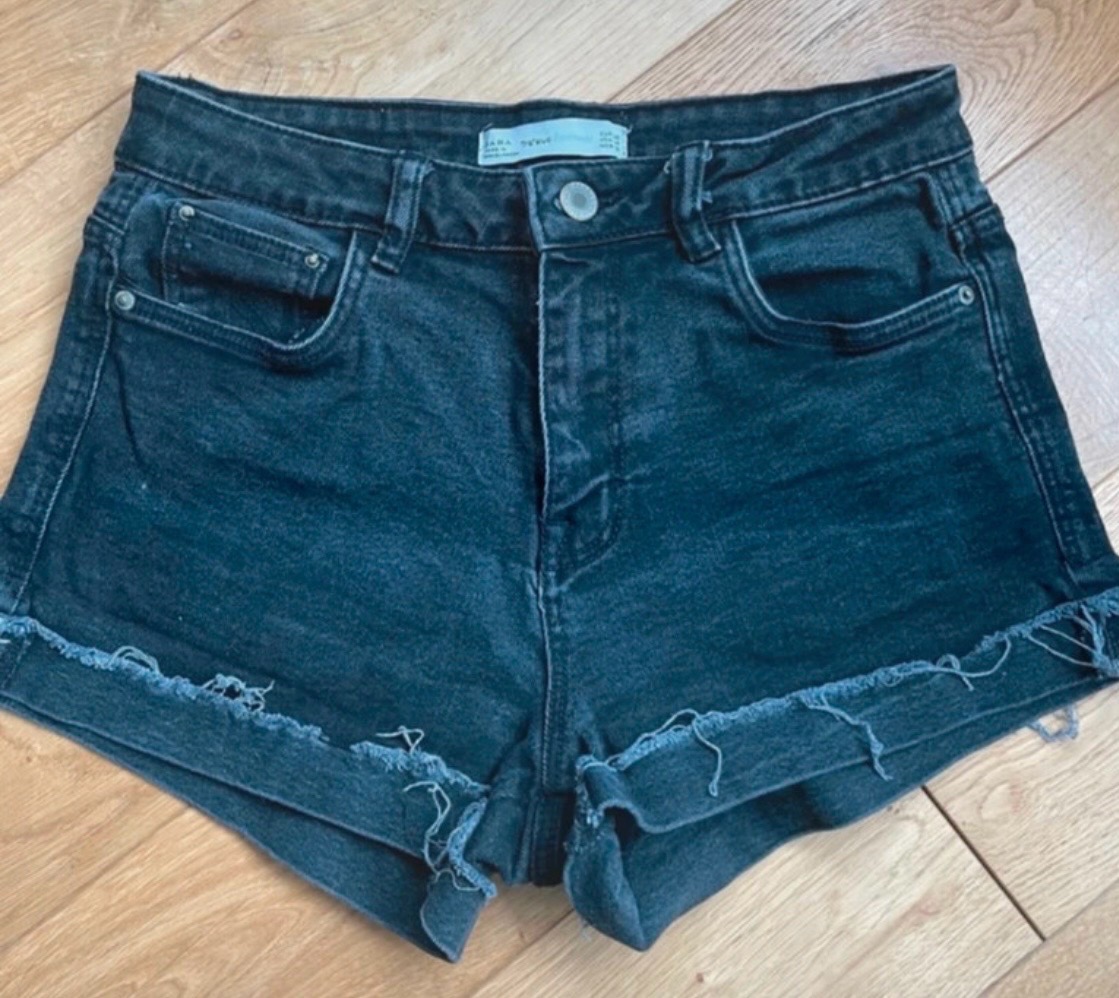 Zara Women’s Black Denim Shorts size 8