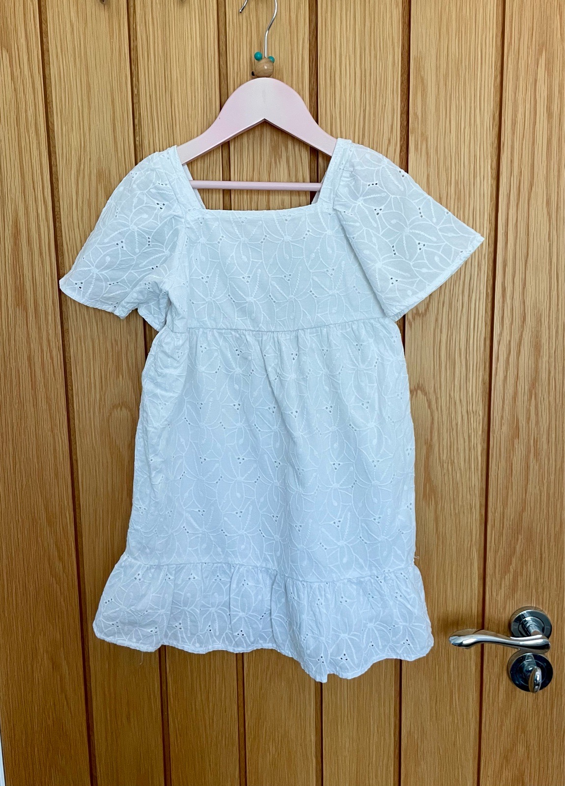 Primark Girls Broderie Anglaise Dress age 5/6