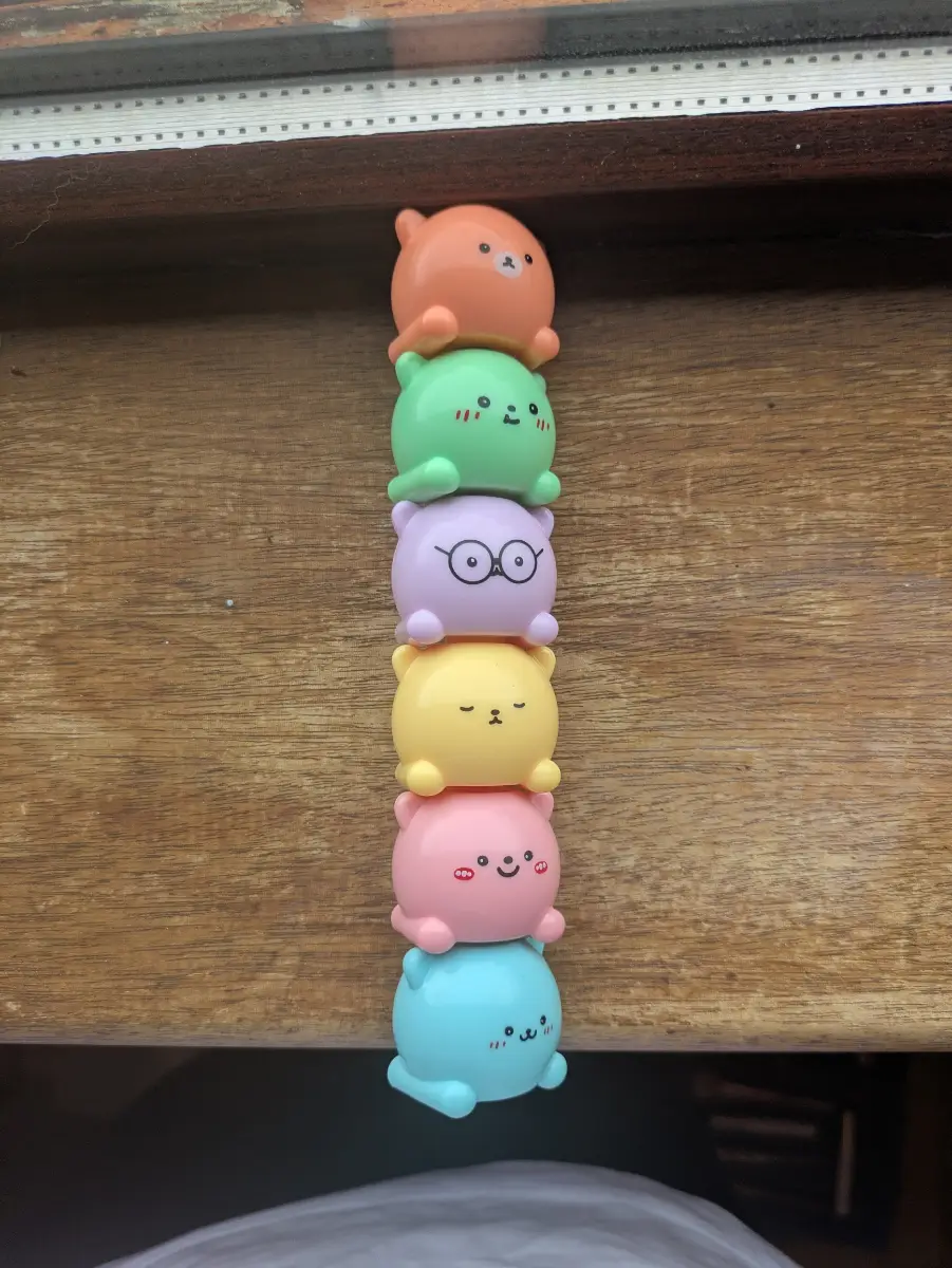 6 highlighters