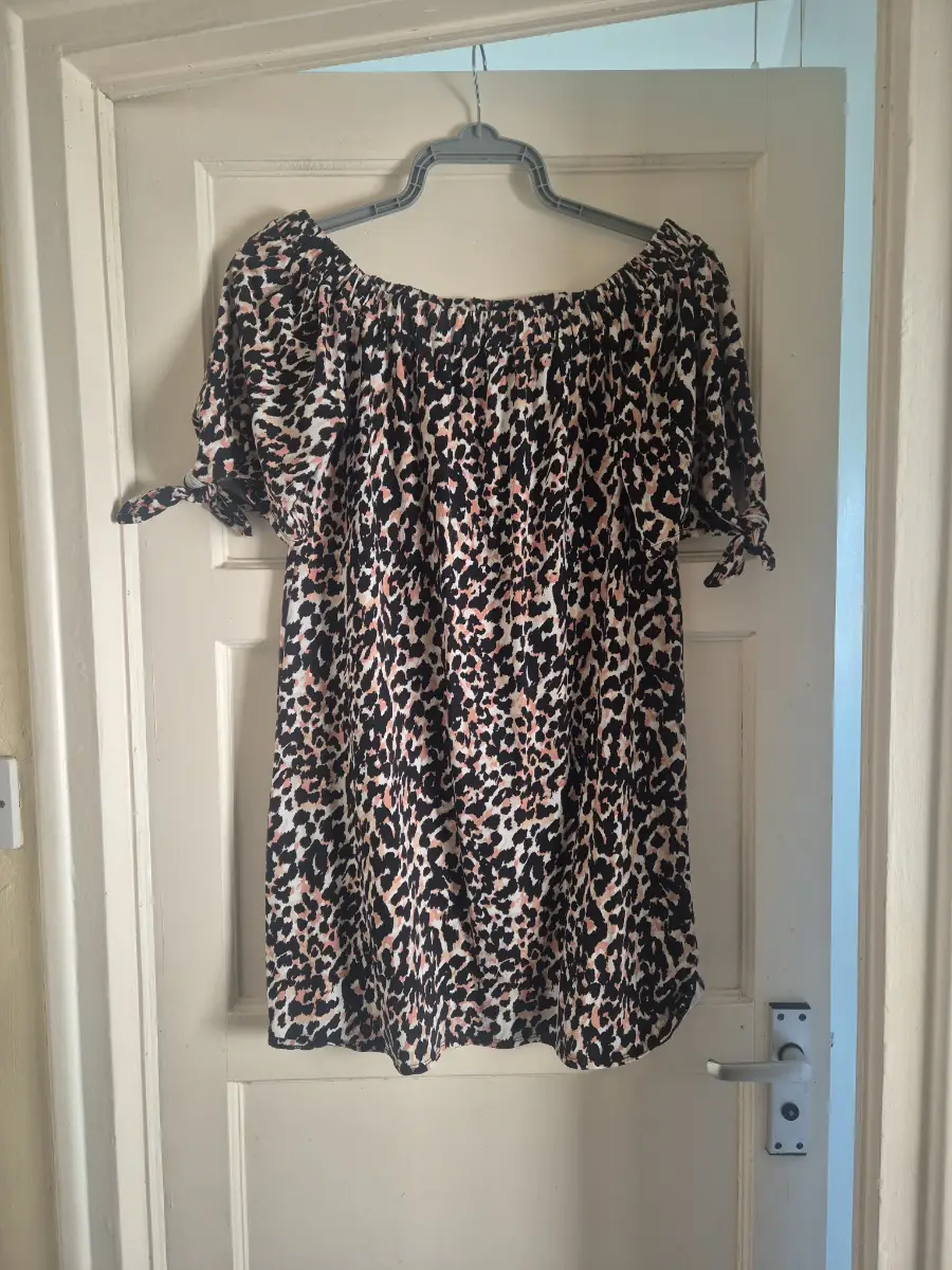Dorothy Perkins Womens off the shoulder leopard print mini dress|Size 12
