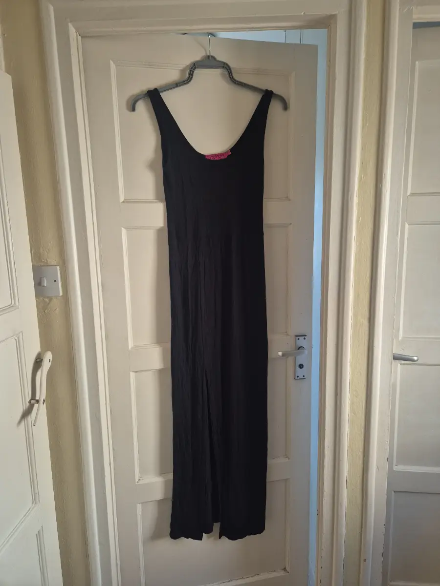 Boohoo Black Scoop Neck Maxi Dress with Front Slit|Size 6