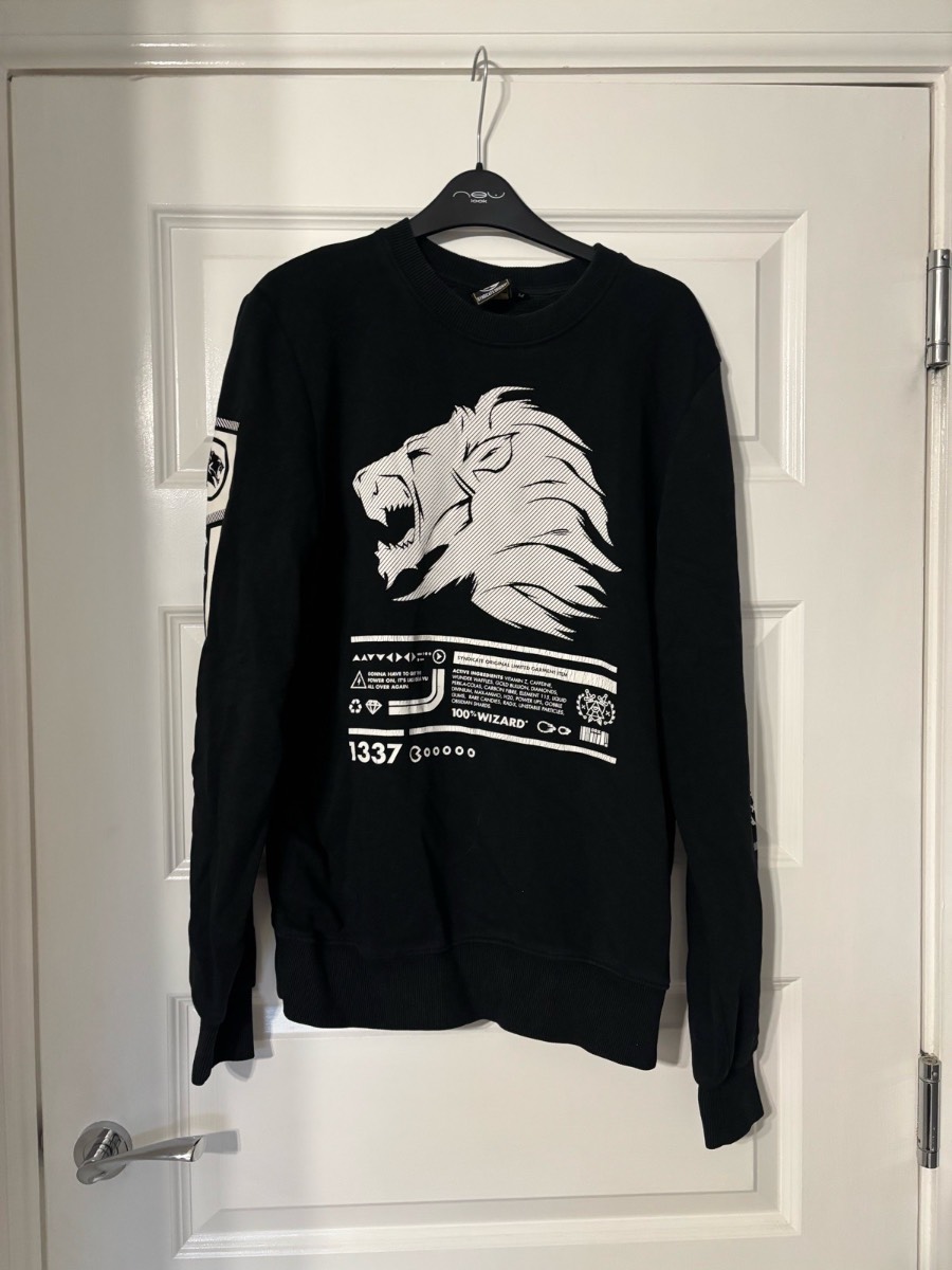 Syndicate Original Black Lion Graphic Crewneck Sweatshirt