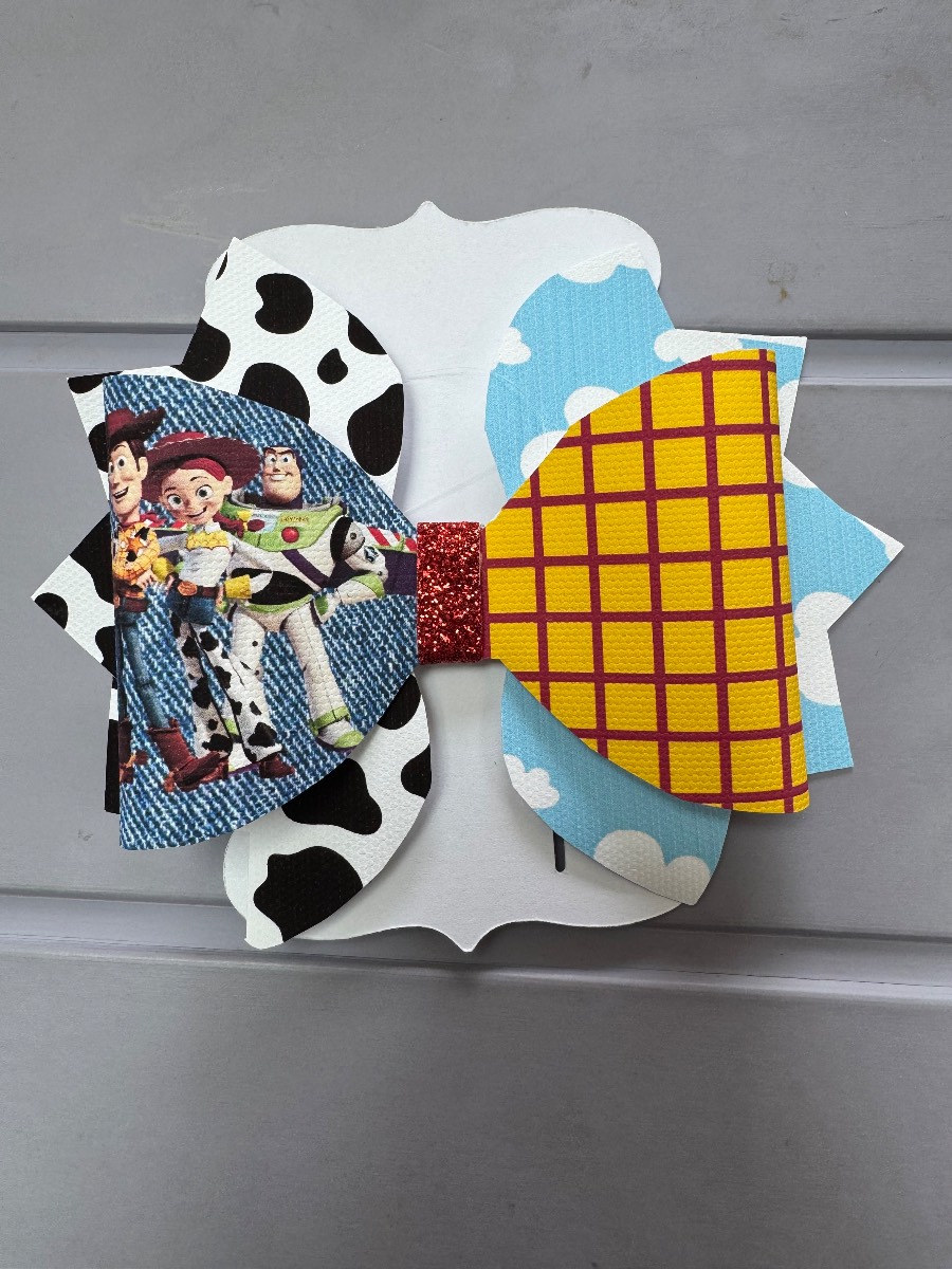 Statement hair bow