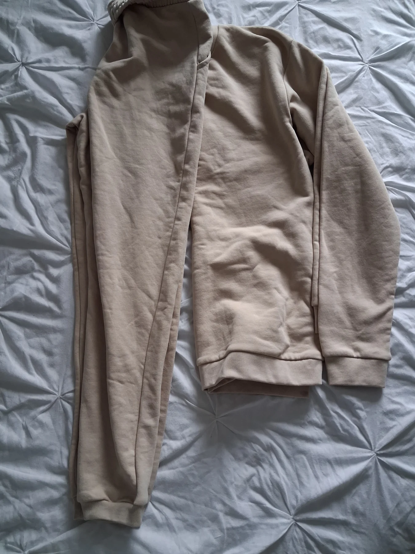 Boys cream tracksuit jumper and trousers, Age 13
