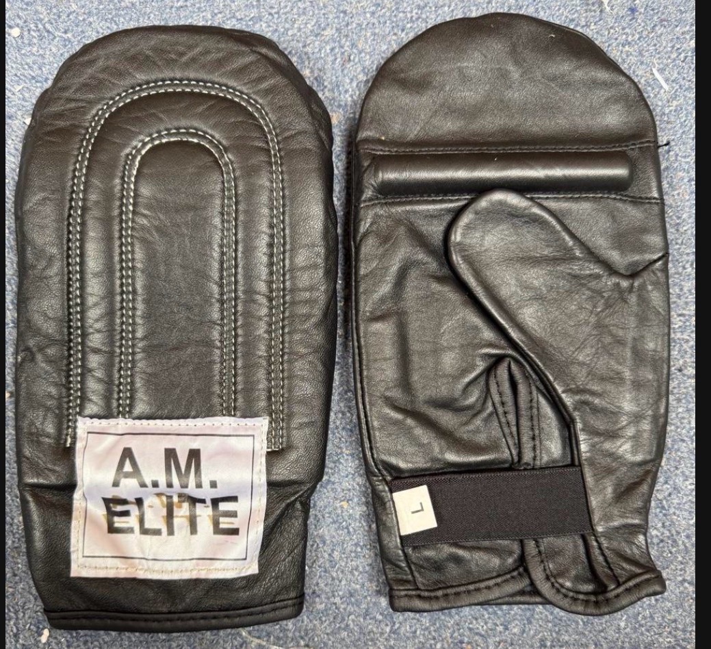 A.M. ELITE COWHIDE LEATHER BAG GLOVES WITH IRON ROD TO HELP CLINCH FIST LARGE