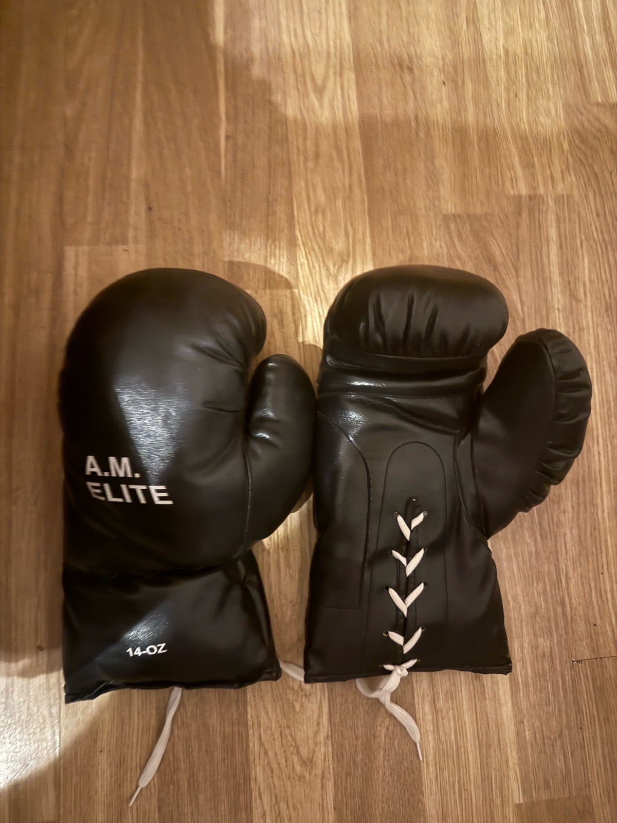 A.M. Elite Synthetic leather Cotton Filled Boxing Gloves 14-oz New In Packaging