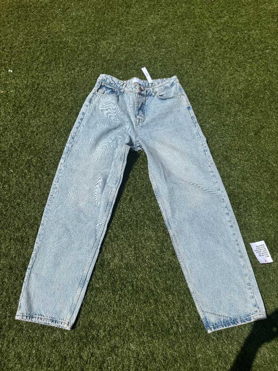 Assos design jeans