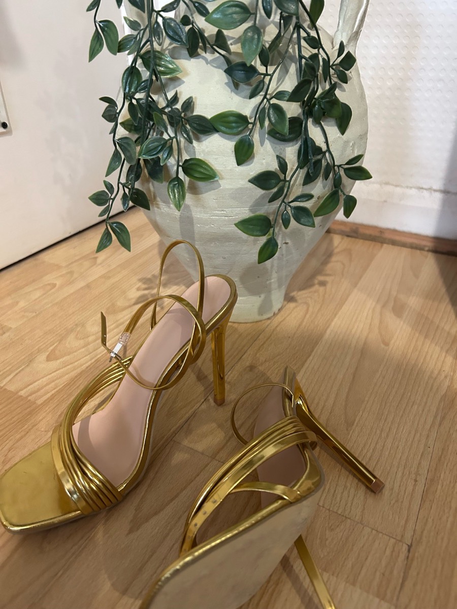 Gold heel Strappy shoes size 6
