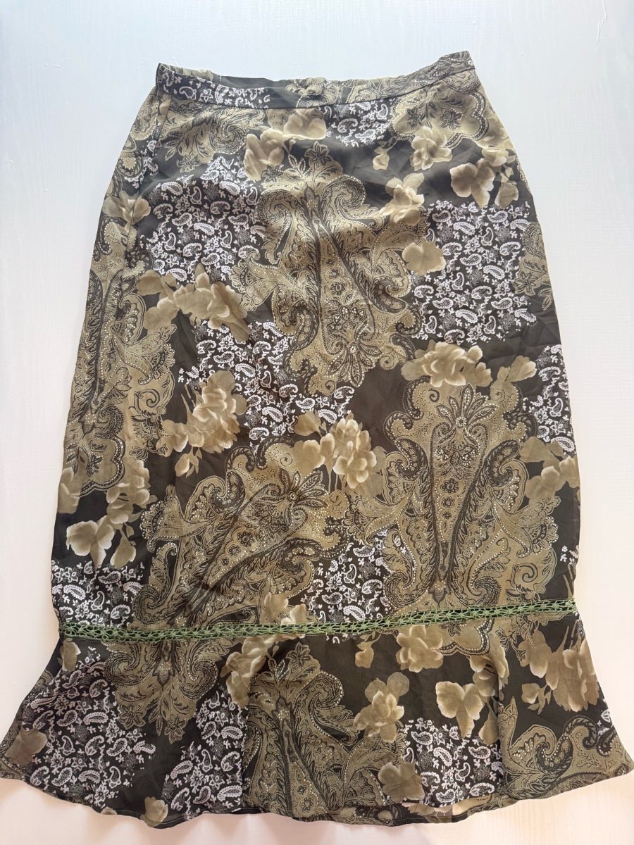 Sag Harbor Women's Green Floral A-Line Skirt Midi Length Vintage Size 12 Fairy