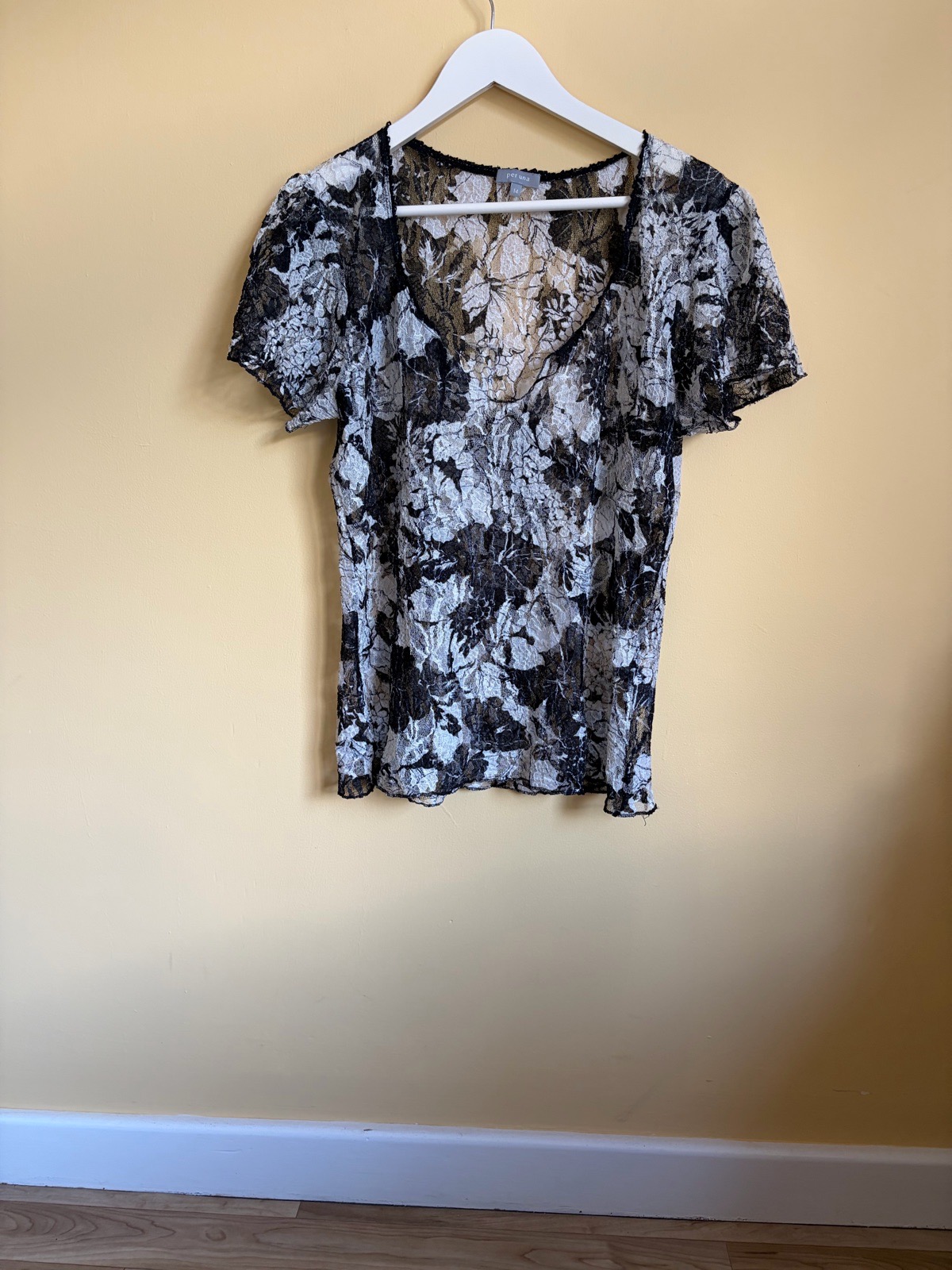 Per Una M&S Black & White Floral Lace Short Sleeve Top - Size 14