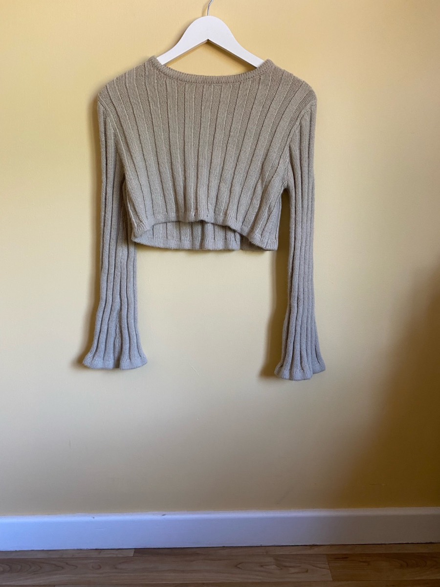 Zara Beige Ribbed Cropped Jumper with Flared Sleeves (Size UK L)
