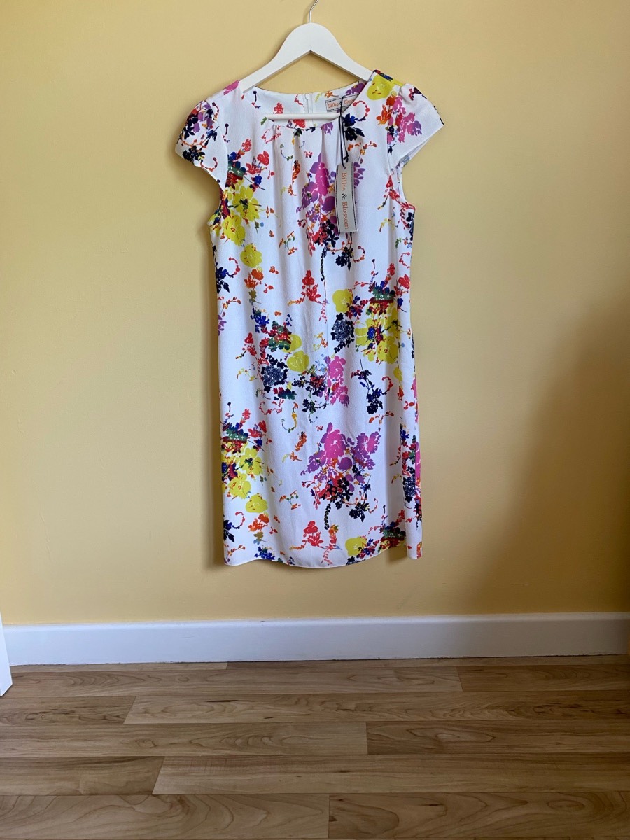 Billie & Blossom White Bright Floral Shift Dress BNWT (Size UK 12)