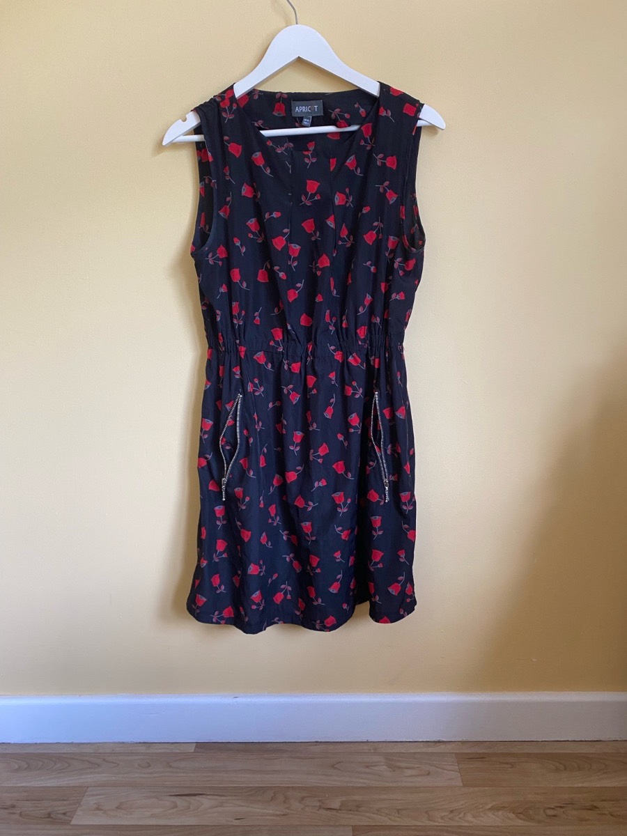 Apricot Black & Red Floral Tulip Print Dress with Zip Pockets (Size 14)