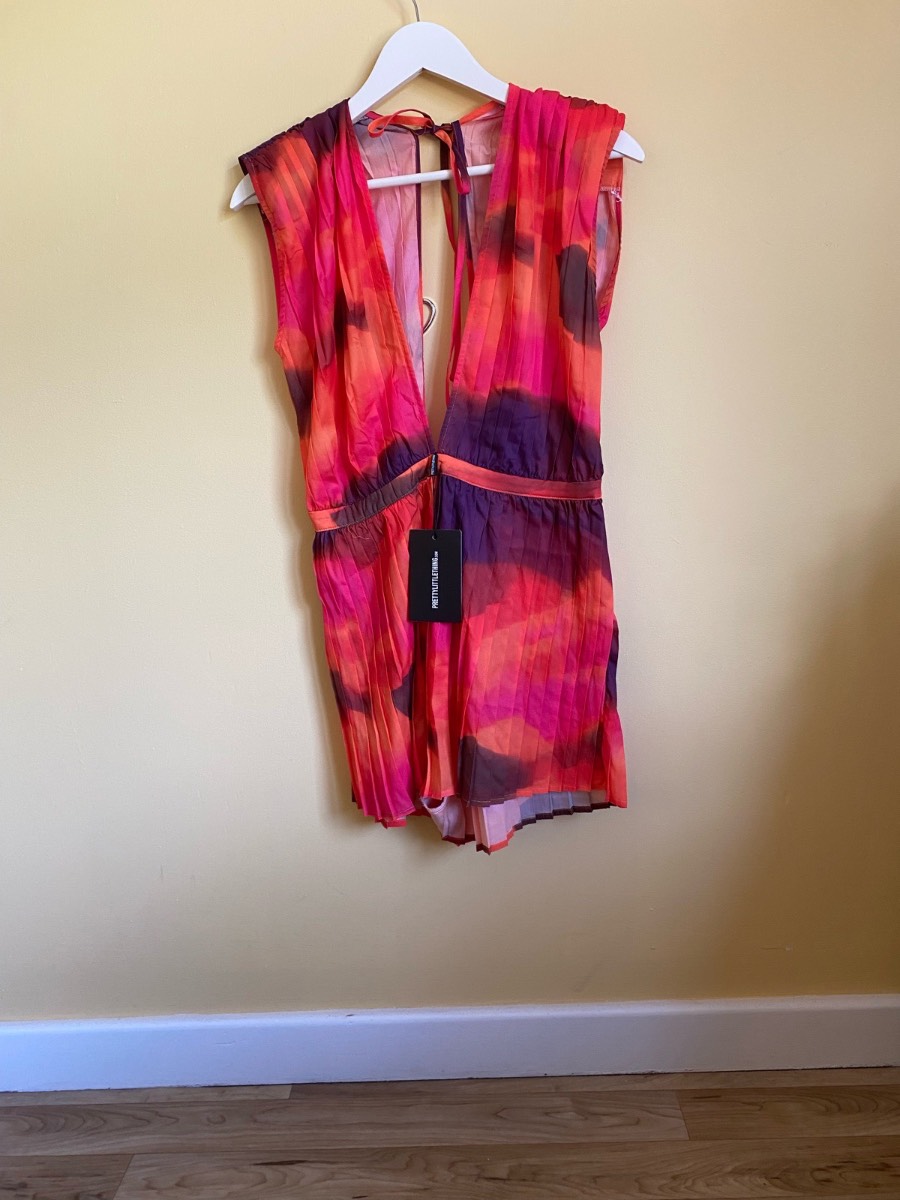 PrettyLittleThing Pink Wave Print Pleated Plunge Playsuit (Size 14)