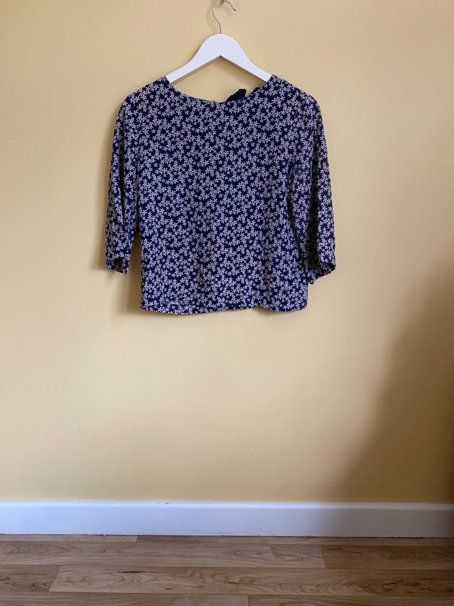 Laura Ashley 100% Silk Navy Floral 3/4 Sleeve Blouse (Size UK 8)