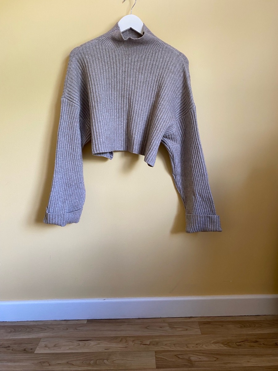 ZARA High Neck Ribbed Cropped Jumper (Size Medium / UK 10–12)