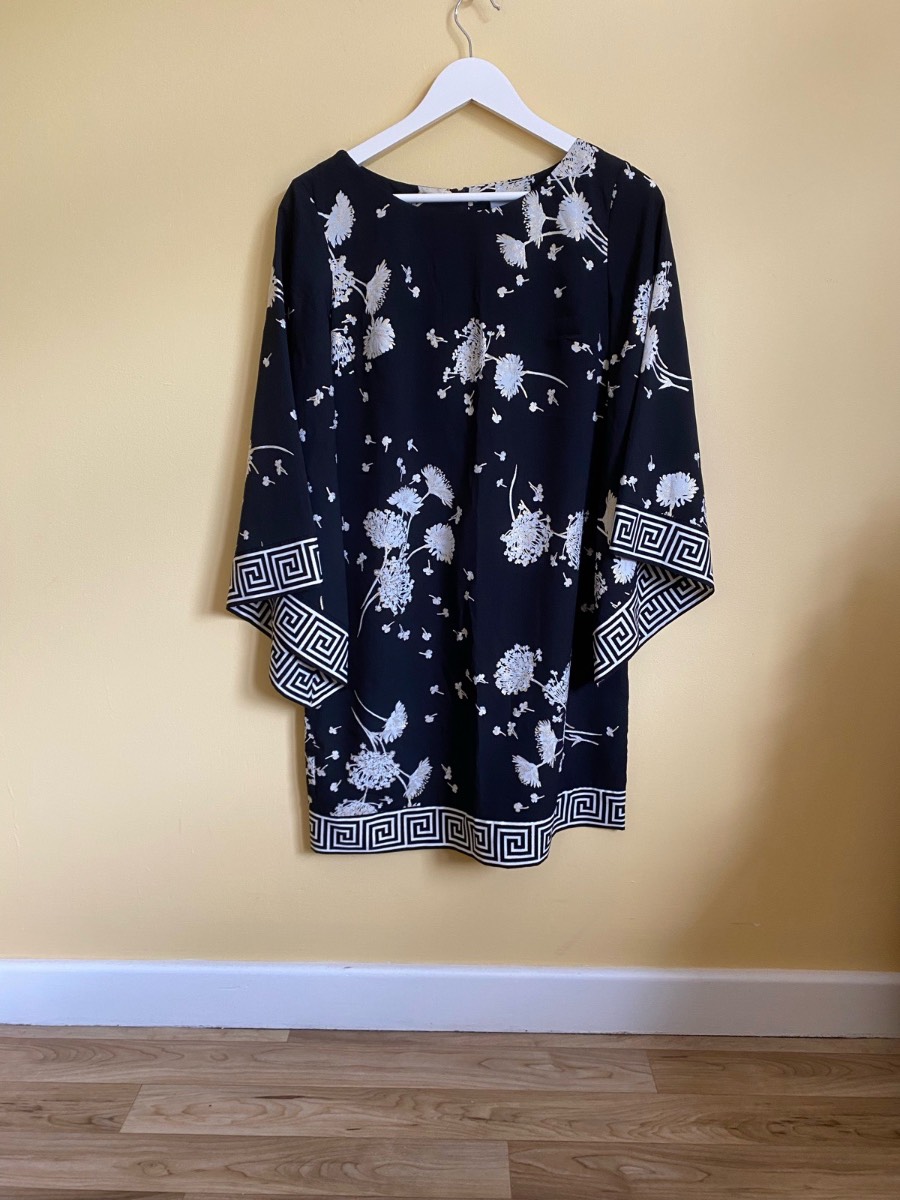 Wallis Black Floral & Greek Key Kimono Sleeve Mini Dress / Tunic (Size UK 10)