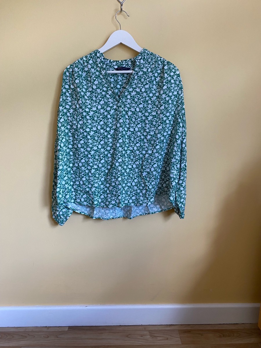 M&S Green Floral V-Neck Overhead Blouse (Size UK 12)