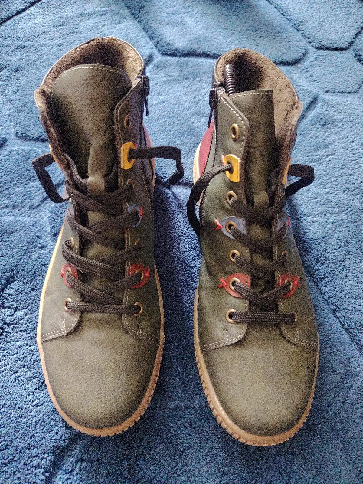 Rieker ladies ankle top leather boots size 7, olive and burgundy
