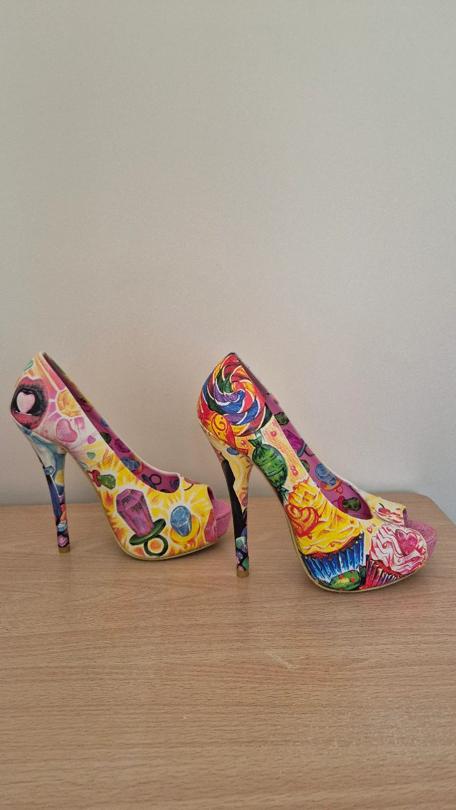 Iron Fist Shoes. Heels 5". Size 4.