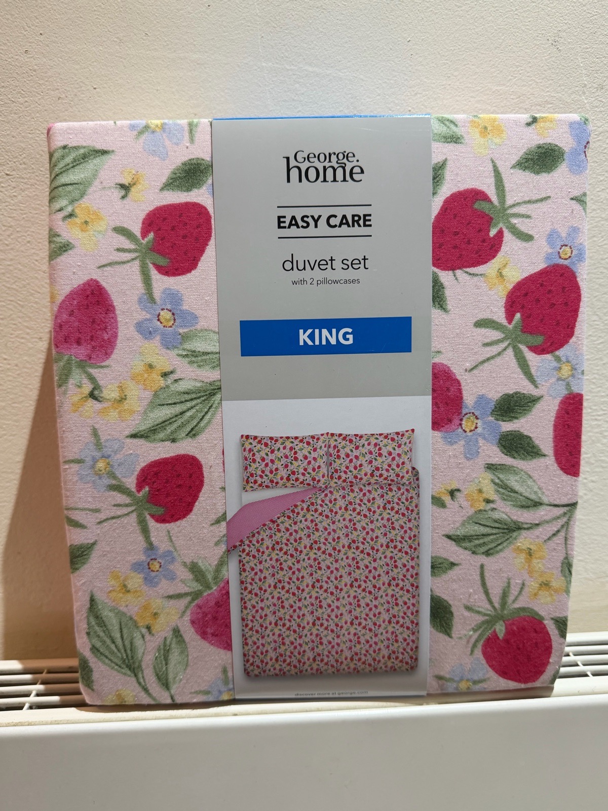 Strawberry Blossom Reversible Duvet Set king size