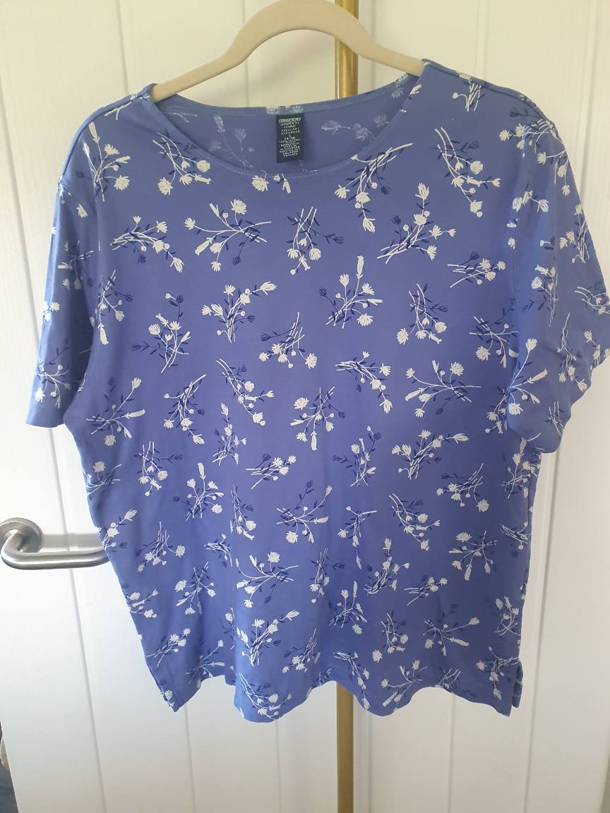 Lands’ End Women’s Cotton Top – Blue Floral – Size L (14–16)