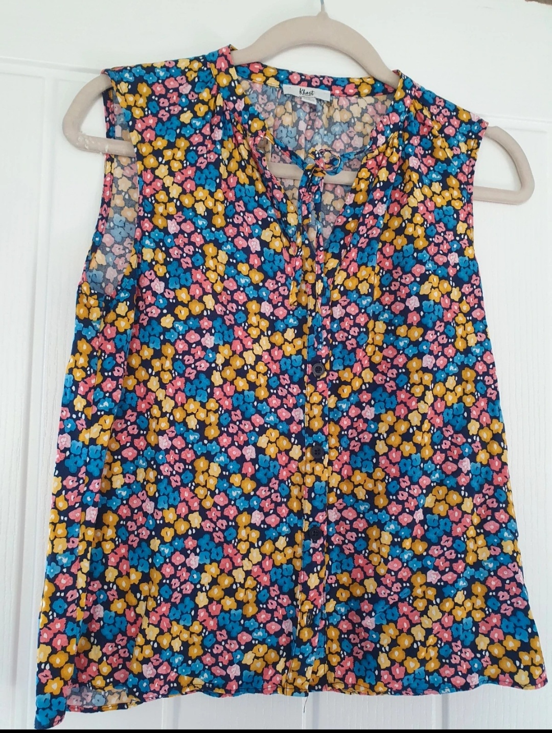 Khost Clothing Colourful Ditsy Floral Sleeveless Blouse – Size 8