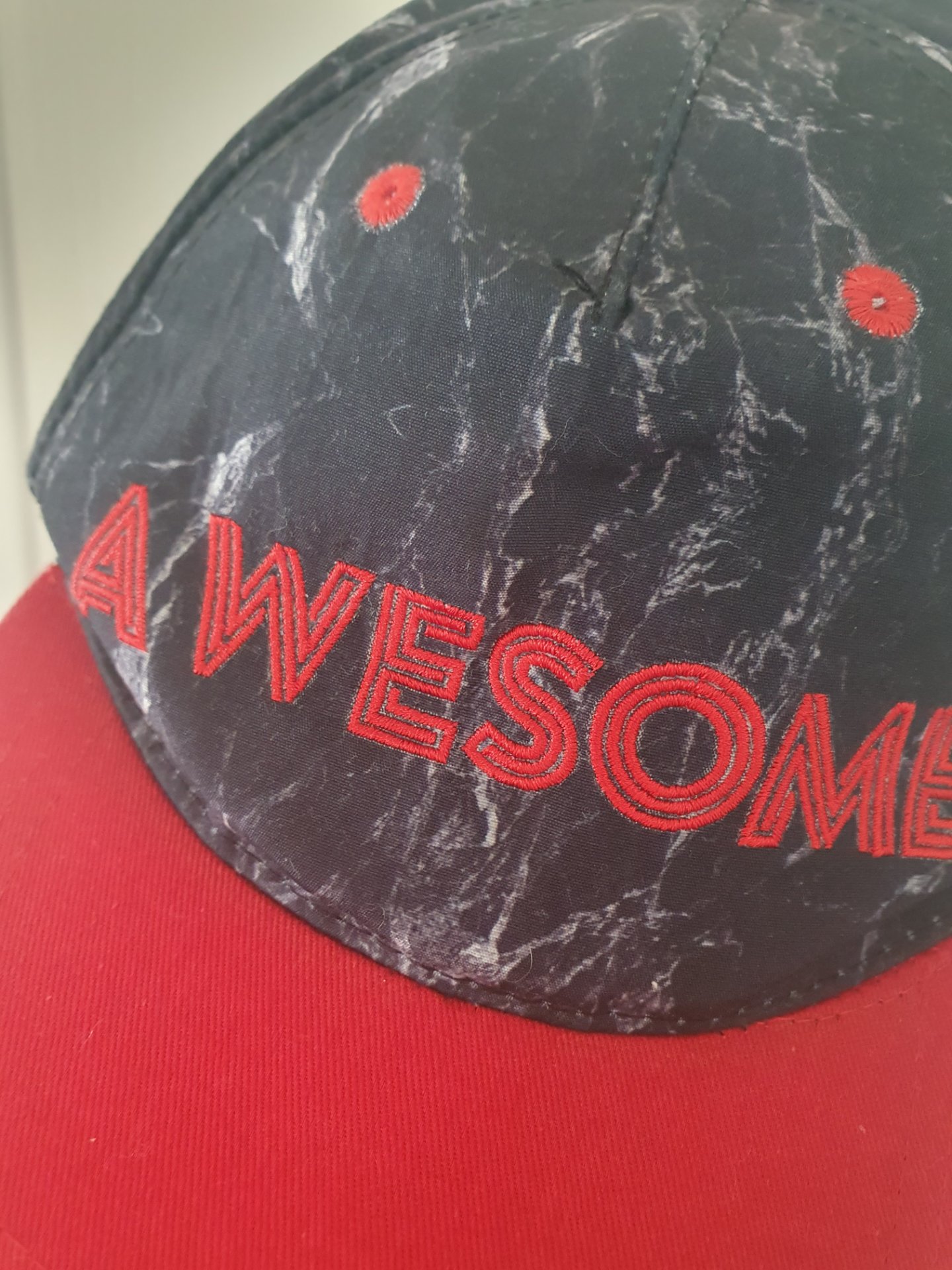 Peacocks Black Marble Print Red "Awesome" Baseball Cap – One Size