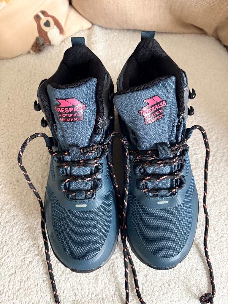 Trespass Alisa Waterproof Breathable Walking Boots UK 3 EU 36 Hiking Boots