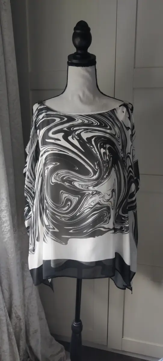 Roman cold shoulder top