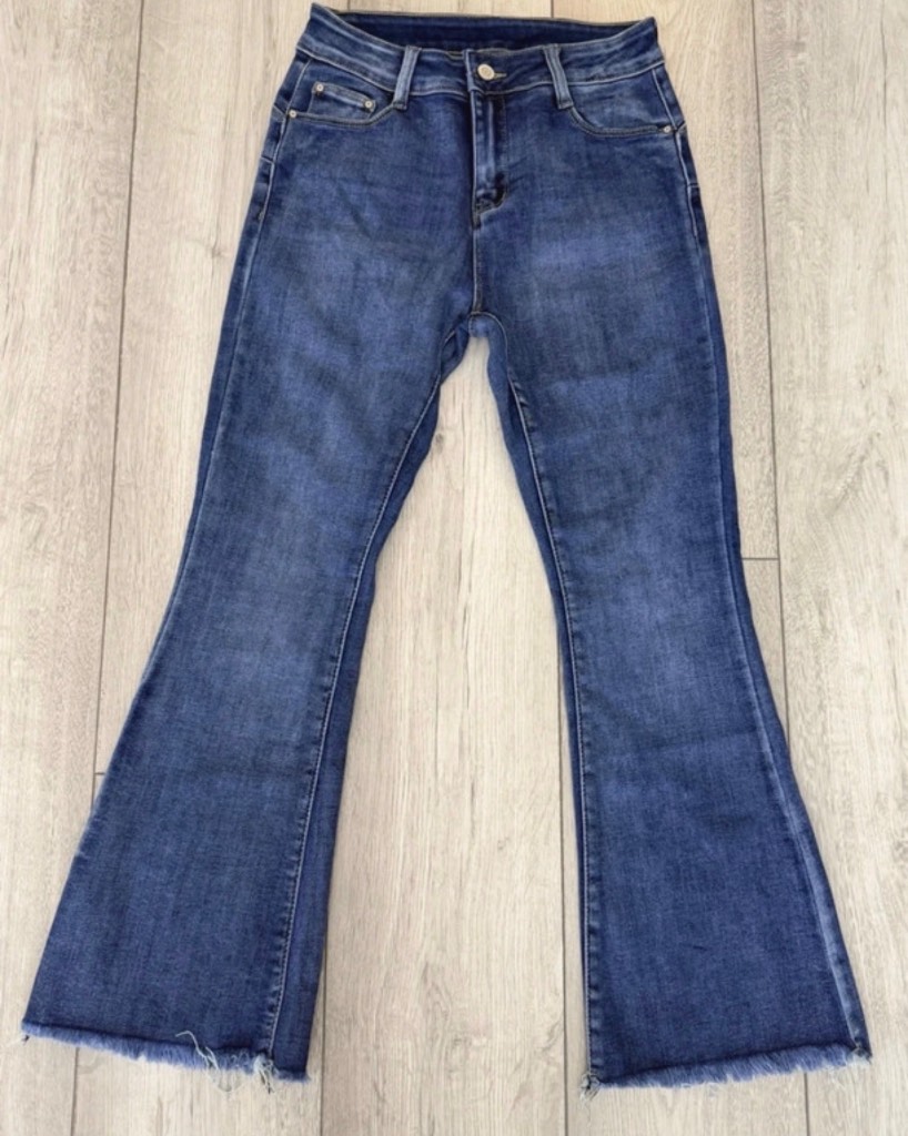Lize Blue Flared Jeans Size M Raw Hem Stretch Denim