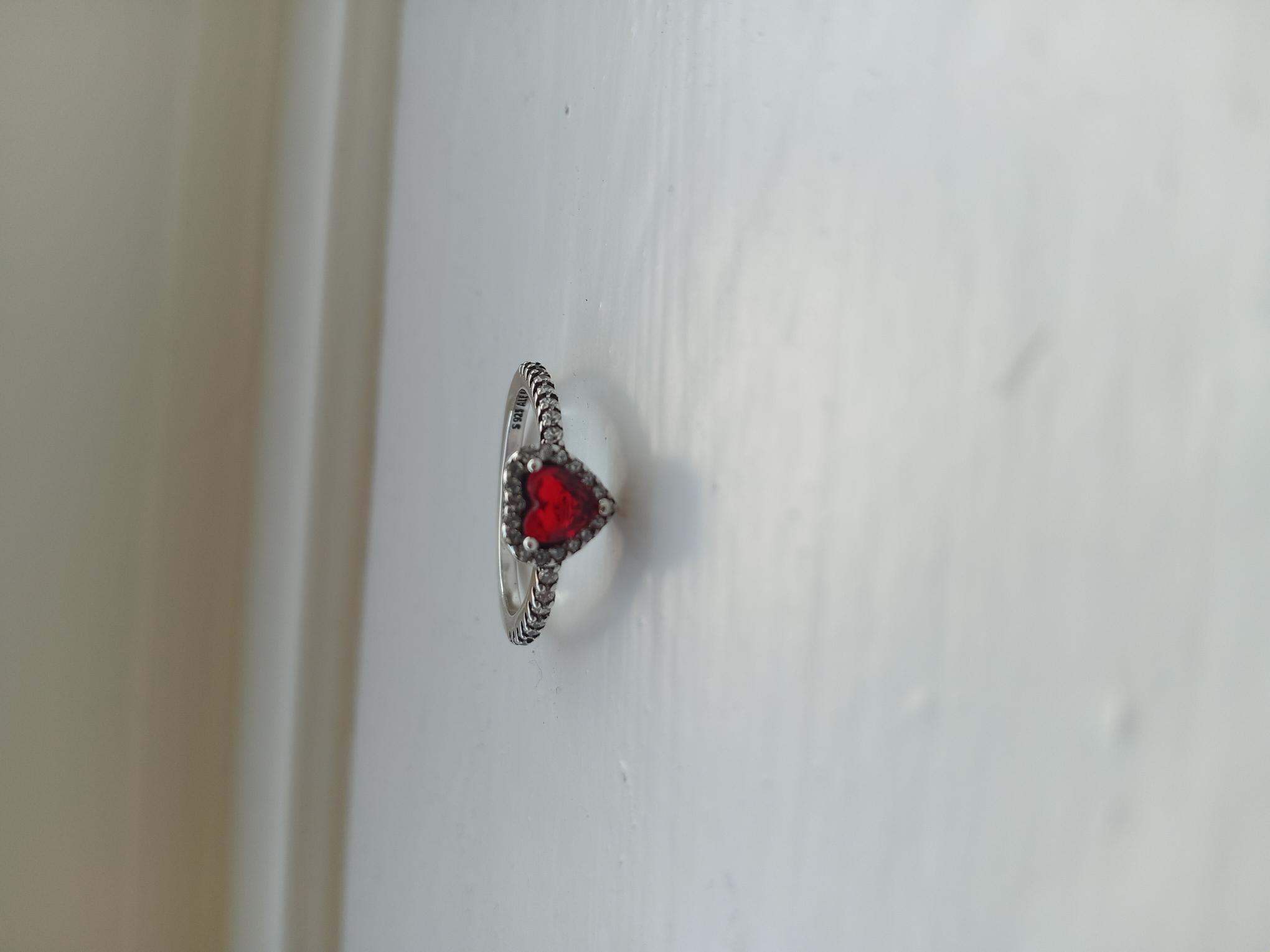 Pandora red heart ring ♥️