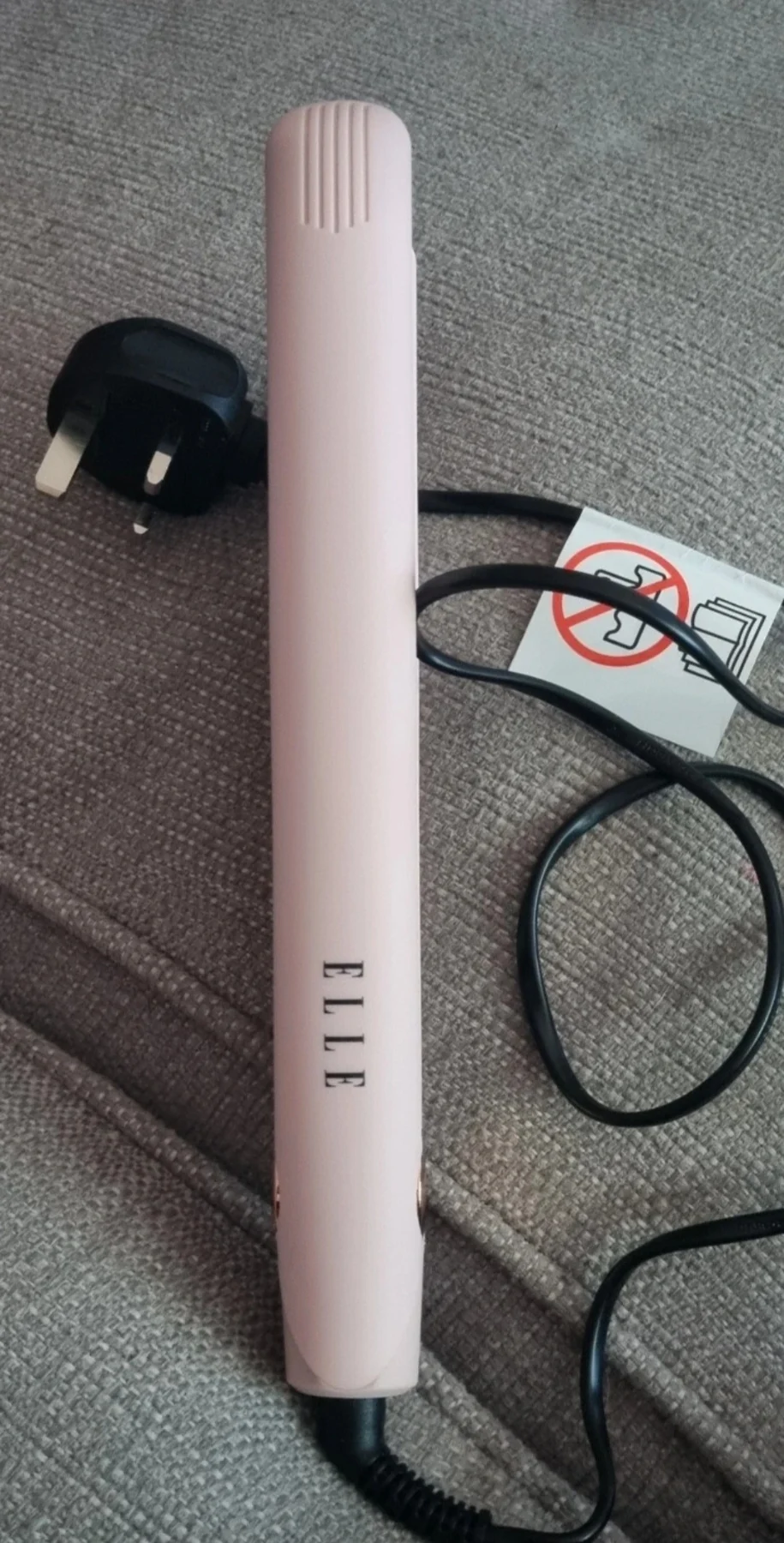 Elle hair straightens