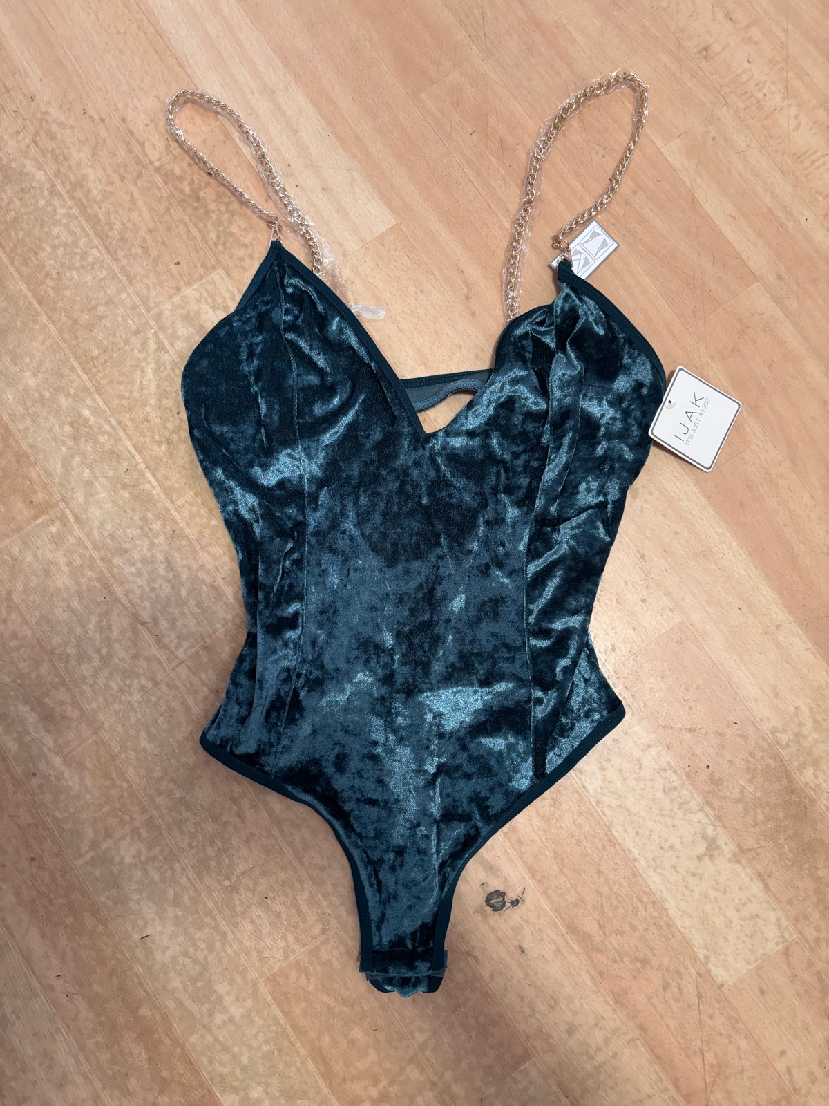 IJAK Women’s Green Velvet Look Chain Strap Bodysuit One Piece Size M