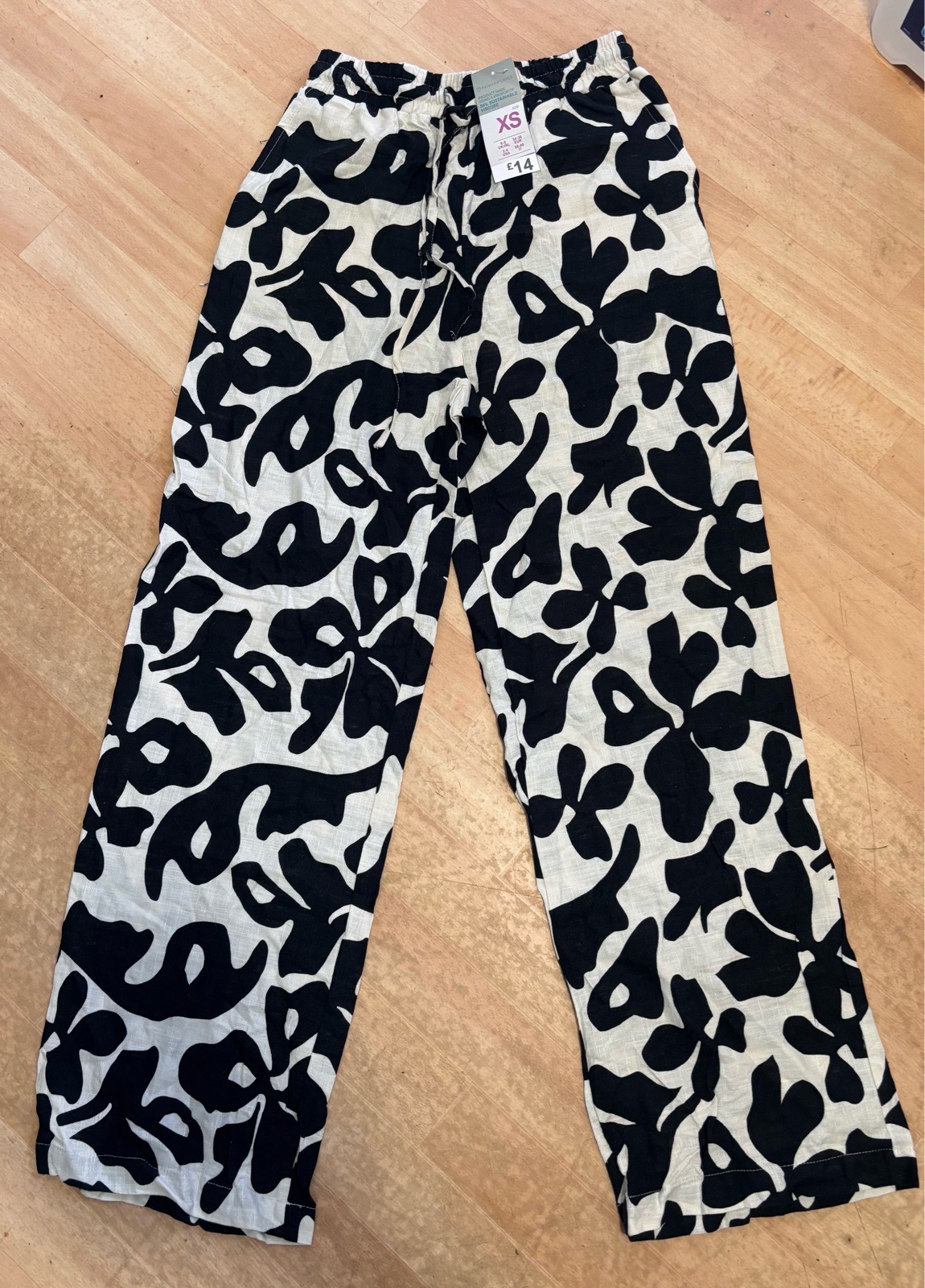 Linen Blend Trousers Size XS From Primark - New with Tags - Black & White