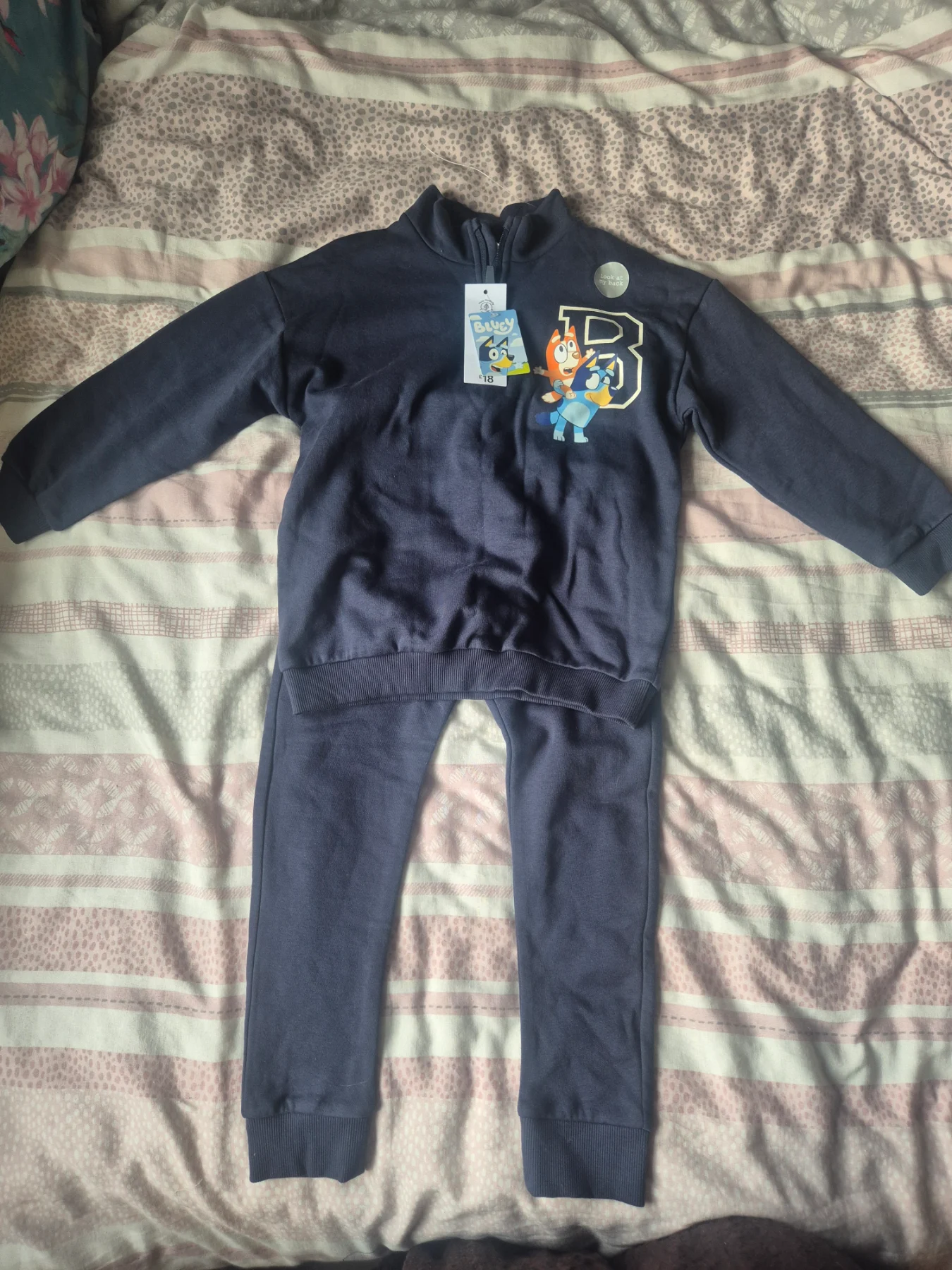 Boys Bluey Tracksuit, New with Tags, age 6-7