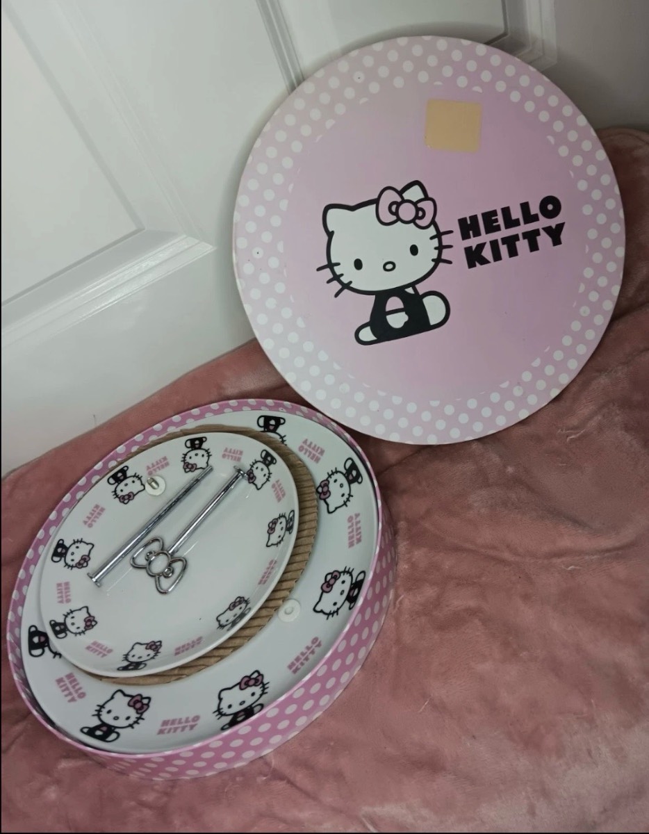 Vintage y2k Hello Kitty cake cupcake stand in gift box  Comes as pictured