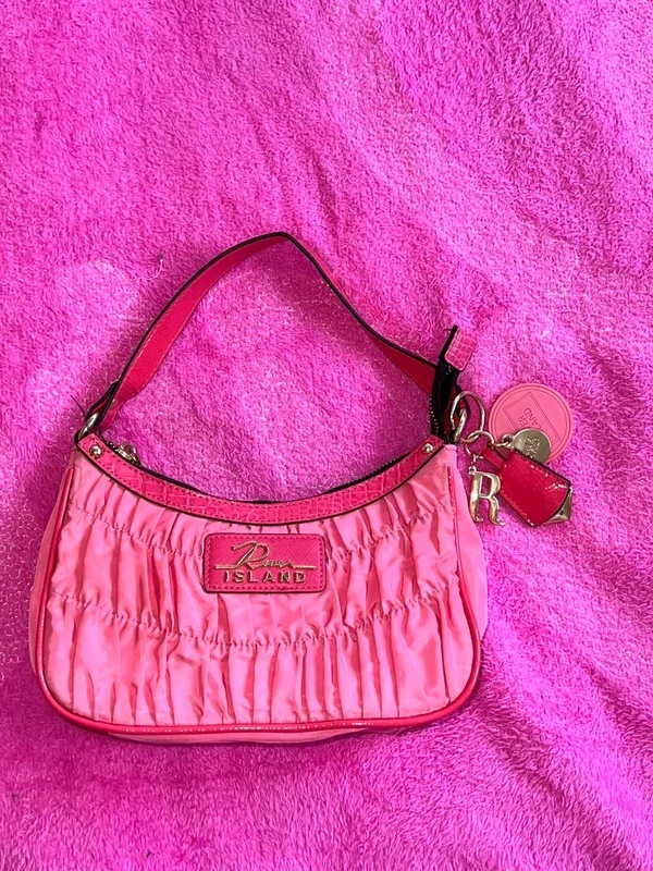 ladies Small pink shoulder bag river island with keyring