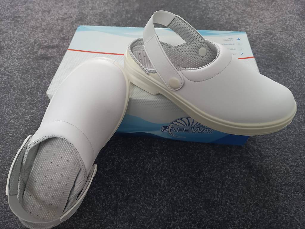 White Microfibre Clog Shoes Size 6 Healthcare kitchen Nurse catering