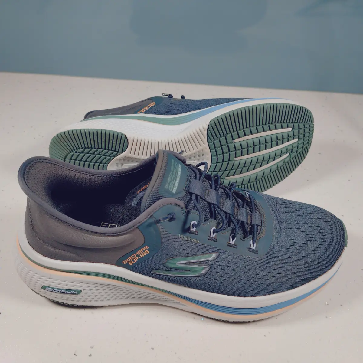 Skechers Go Run Elevate 2.0 Mens Trainers UK  Size 7 Blue Excellent Condition