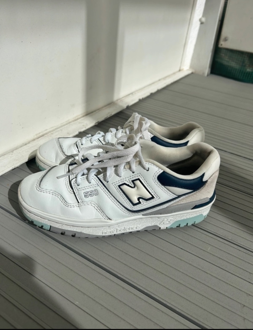 New Balance 550 White Winter Fog Navy trainers
