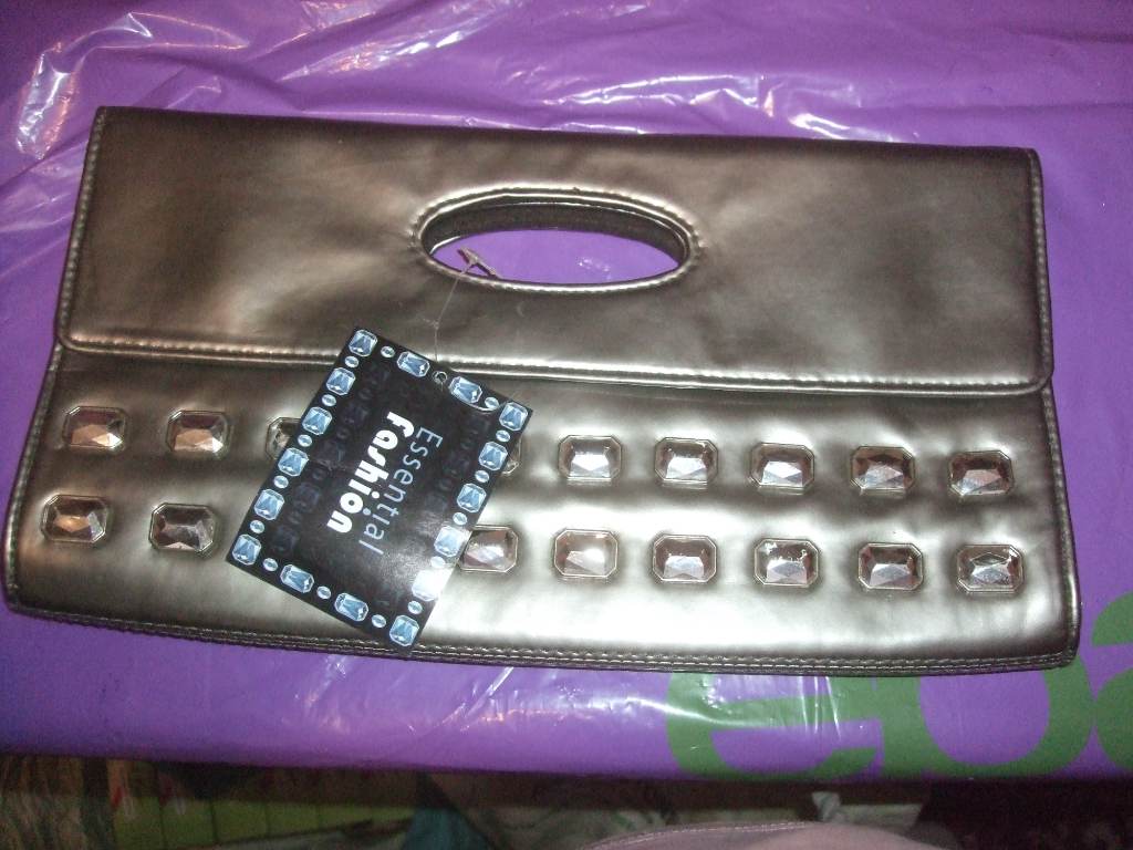 New Silver Grey Hand/Clutch Bag
